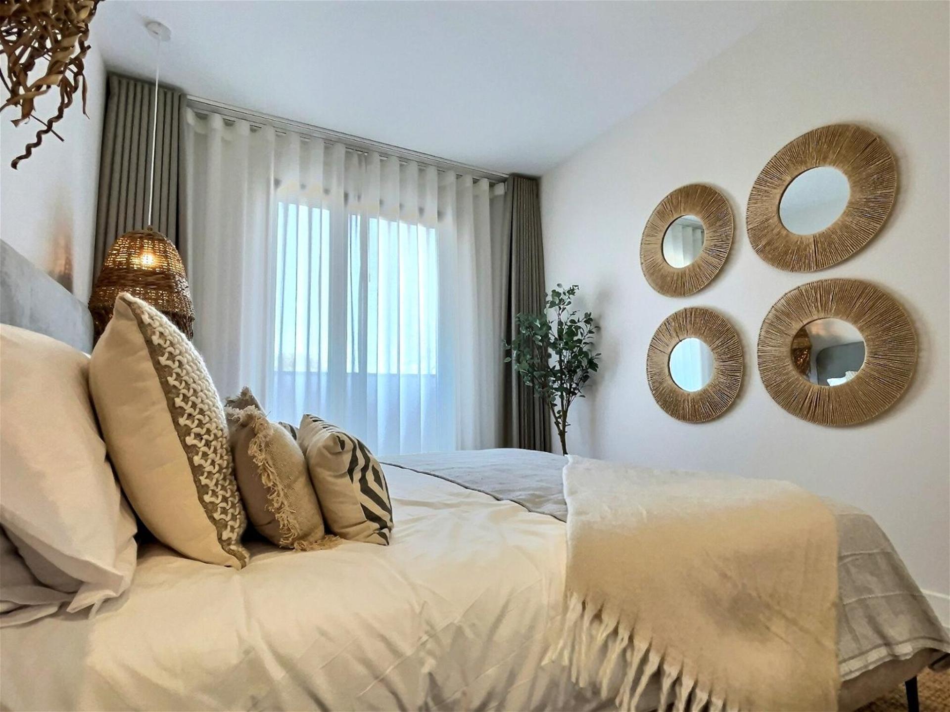 Golf Club, Step Into Elegance With 3-bedroom Luxury Modern Townhouse Close To Sotogrande Ferienhaus *