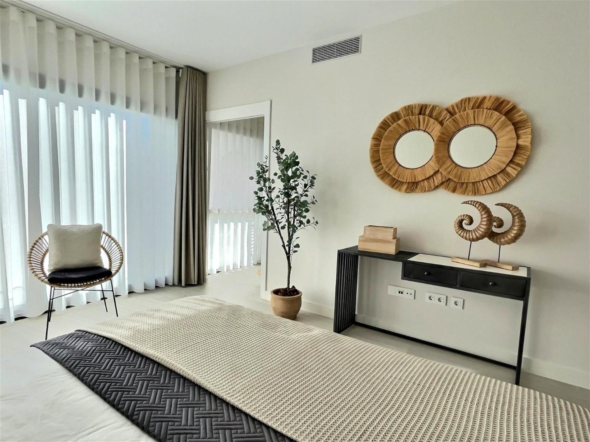 Ferienhaus Golf Club, Step Into Elegance With 3-bedroom Luxury Modern Townhouse Close To Sotogrande *